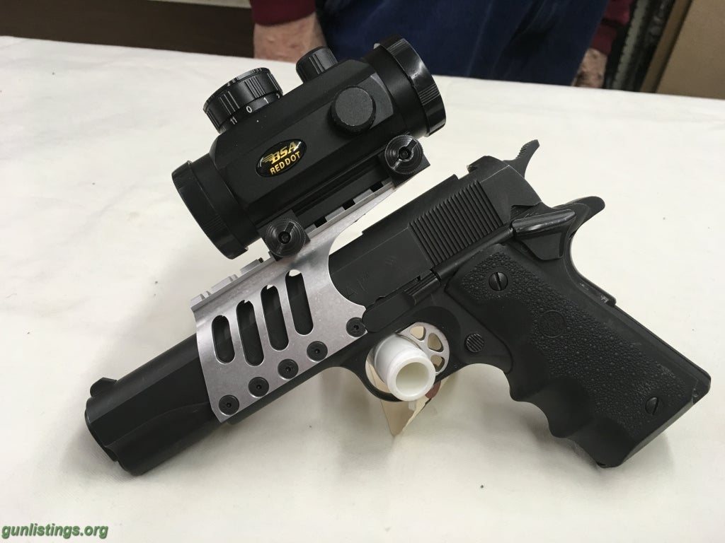 Pistols COLT 45acp With Red Dot