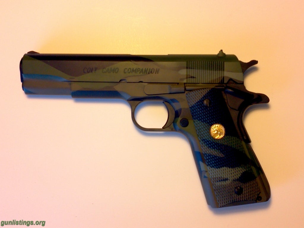 Pistols Colt Camo Compainion