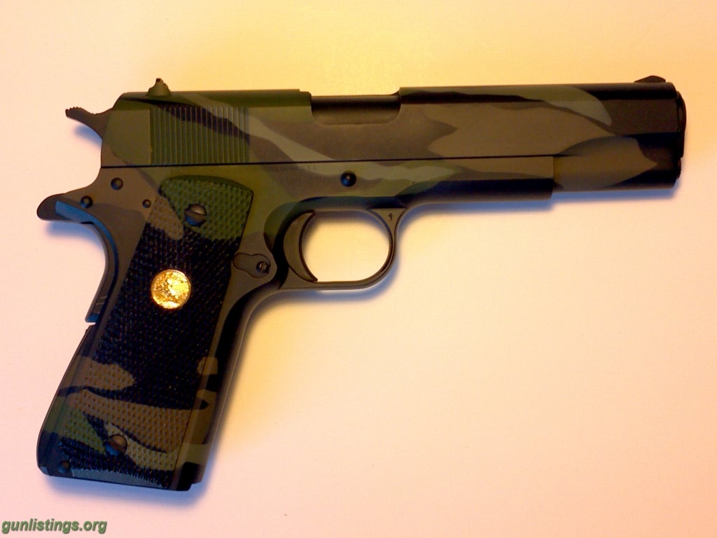 Pistols Colt Camo Companion