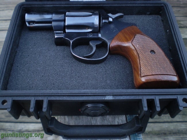 Pistols Colt Detectives Special