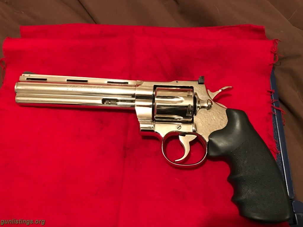 Pistols Colt Phython 357 Magnum