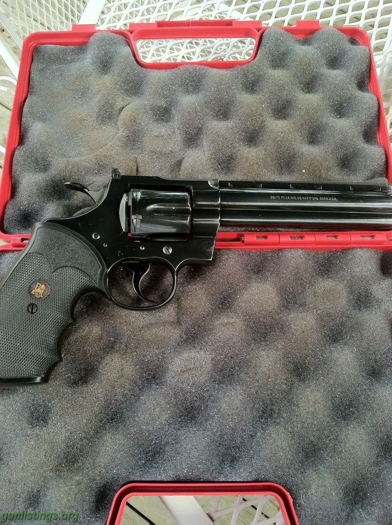 Pistols Colt Python