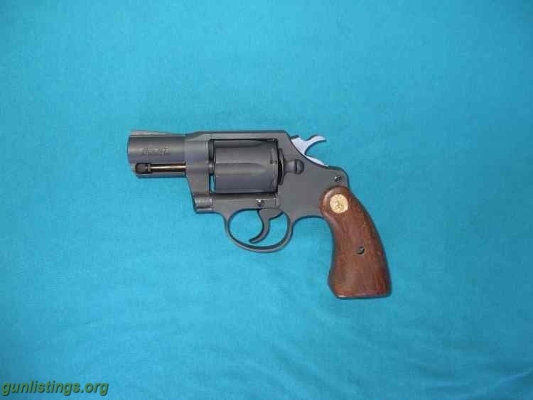 Pistols COLT REVOLVER