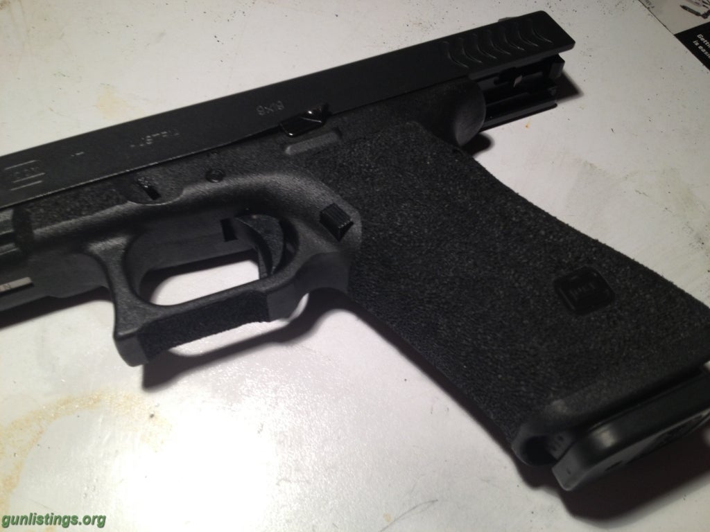 Pistols Custom Glock 17