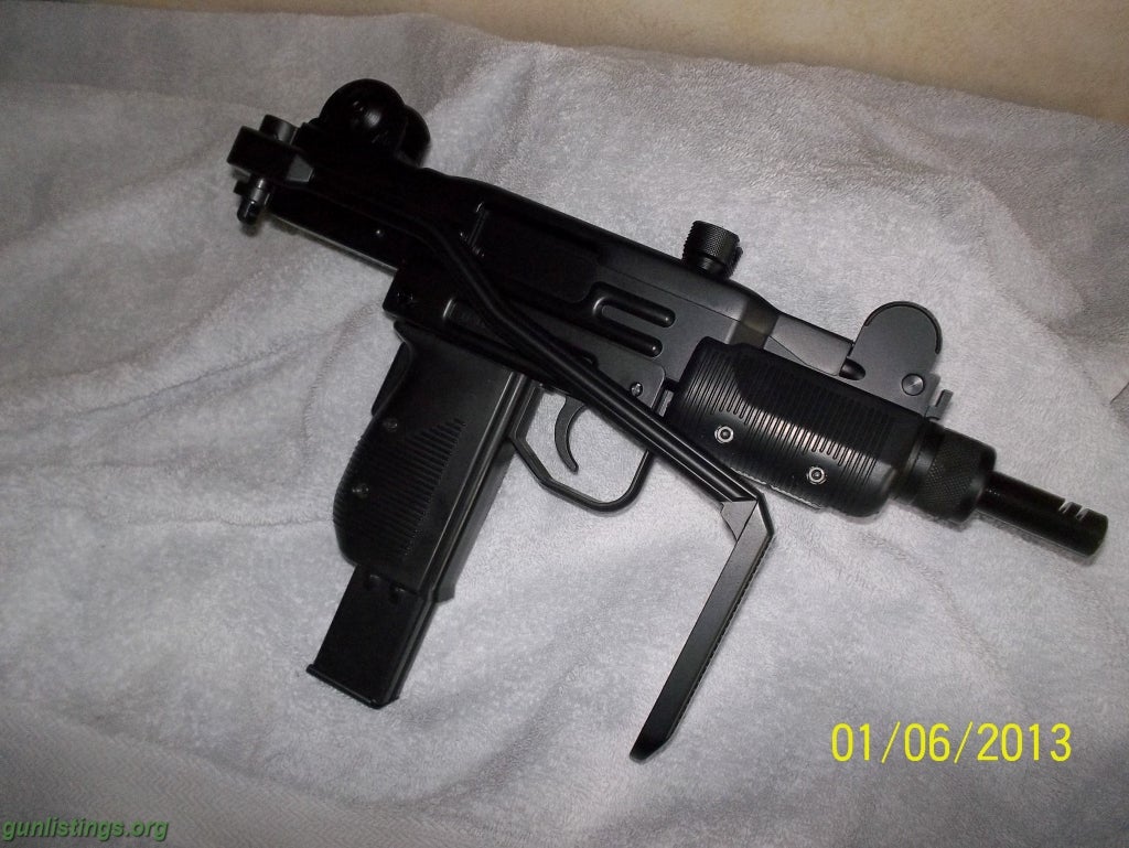 Pistols Cybergun Mini-Uzi BB Gun