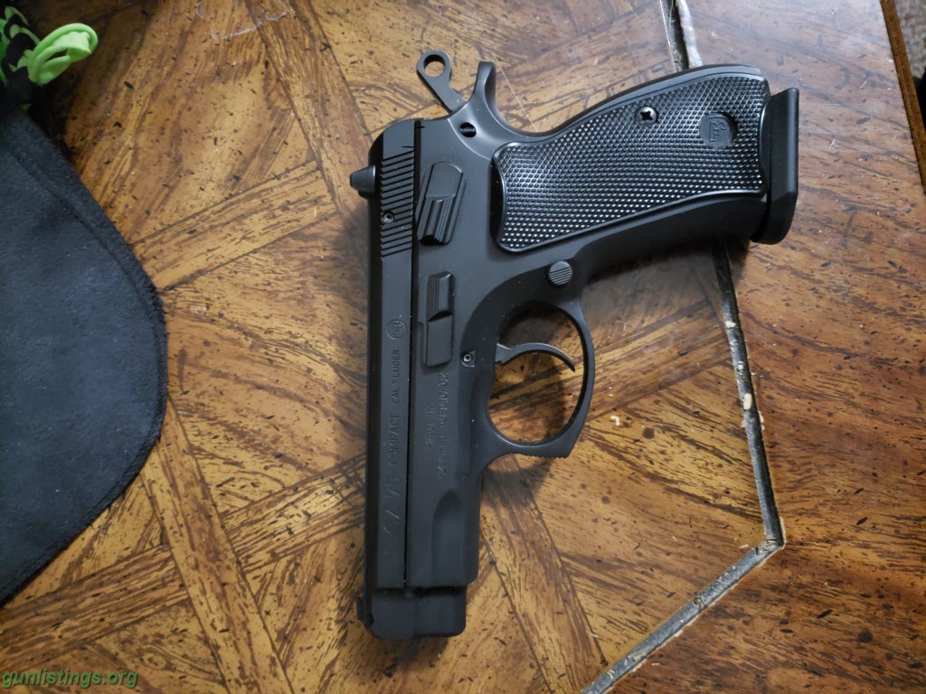 Pistols CZ75 Compact