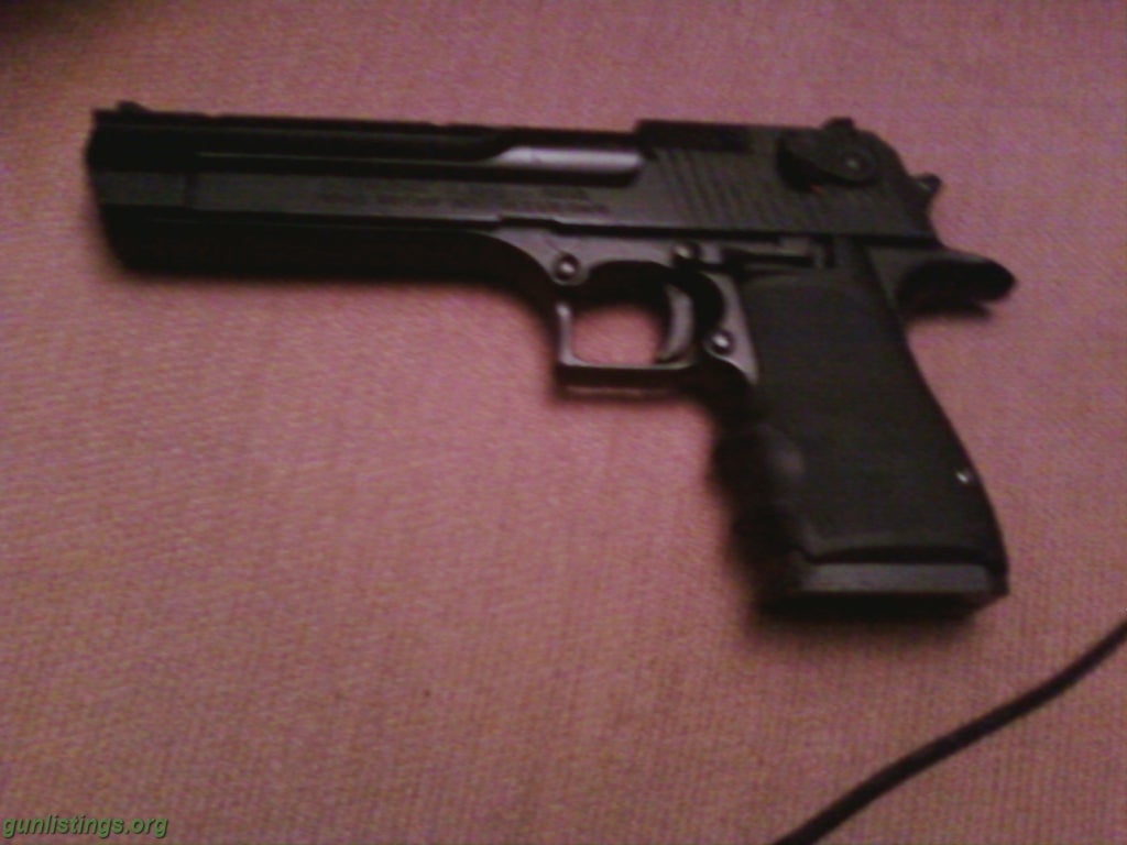 Pistols Desert Eagle 50 Cal