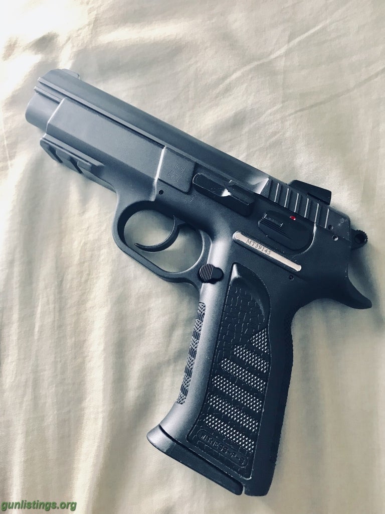 Pistols EAA Witness P-s 9mm