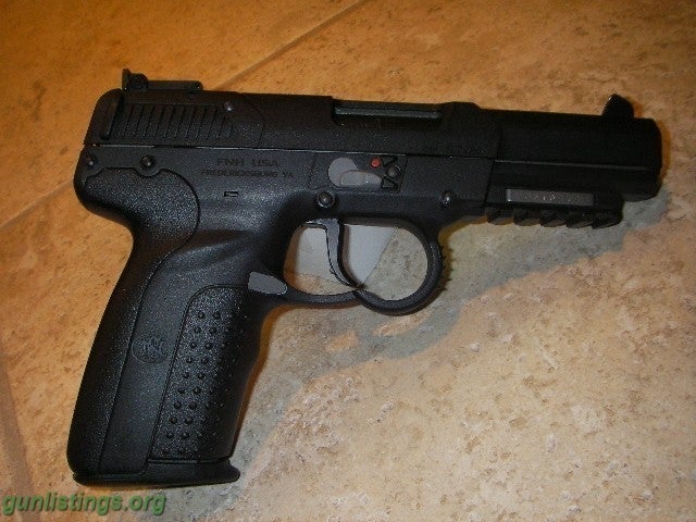 Pistols FN Five-seveN 5.7