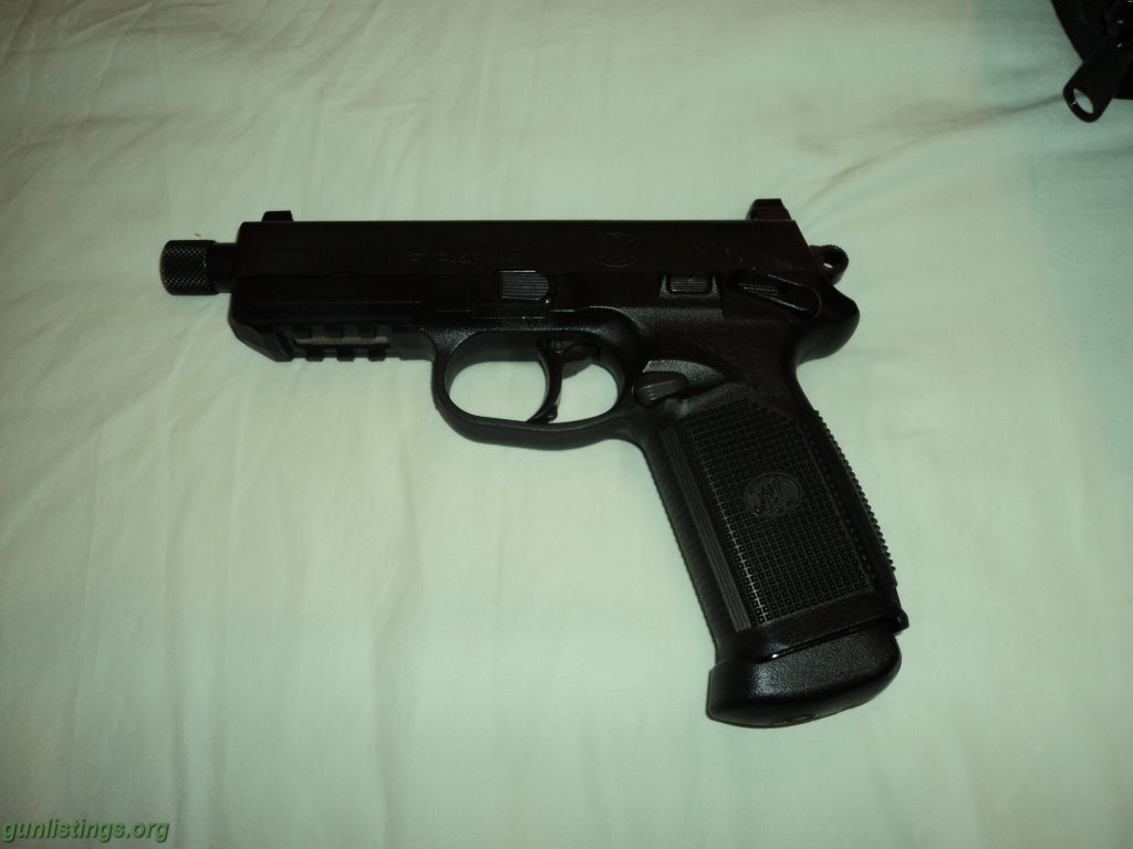 Pistols FN FNP 45 Tactical