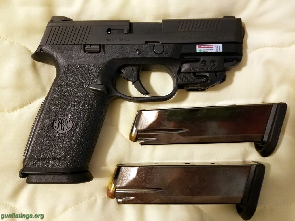 Pistols FN FNS 40