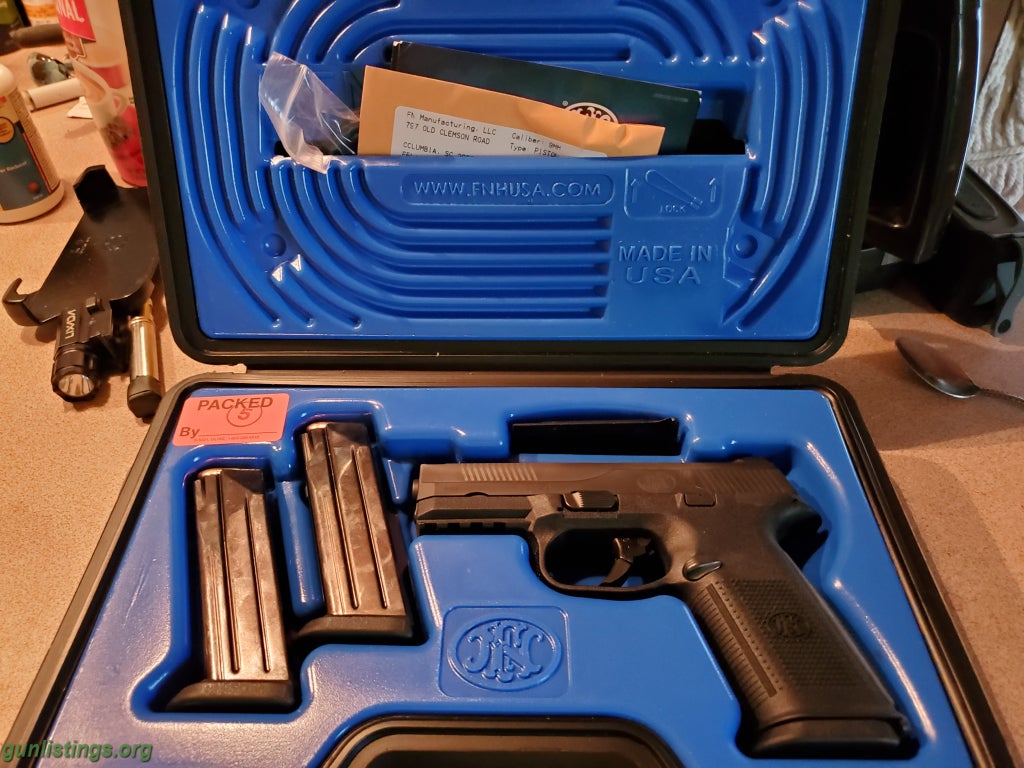 Pistols FNH  9MM