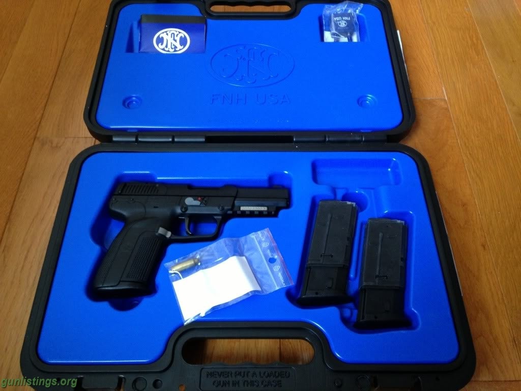 Pistols FNH Five-seven 5.7x28mm