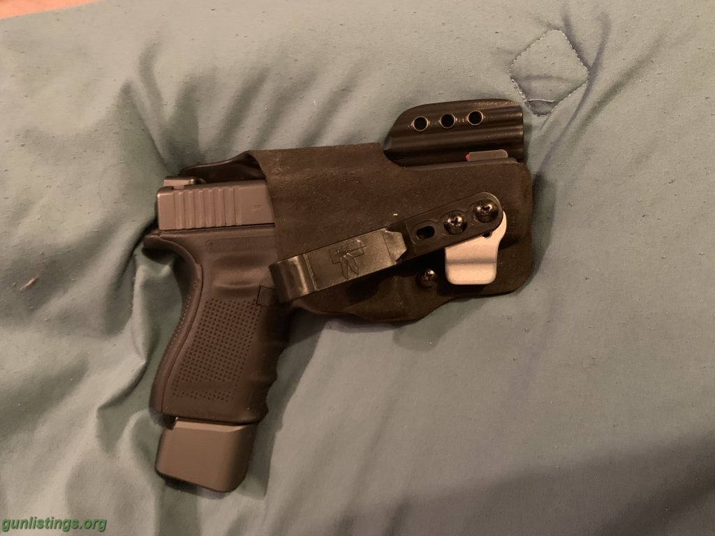 Gunlistings.org - Pistols G-19 Holster