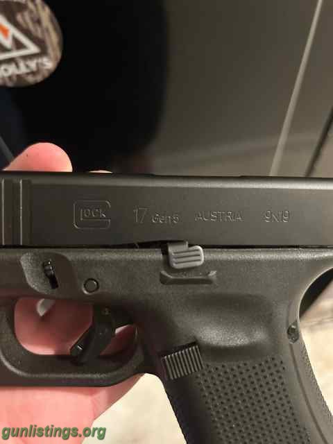 Pistols Gen 5 Glock 17 Night Sights Full Package WTT/WTS