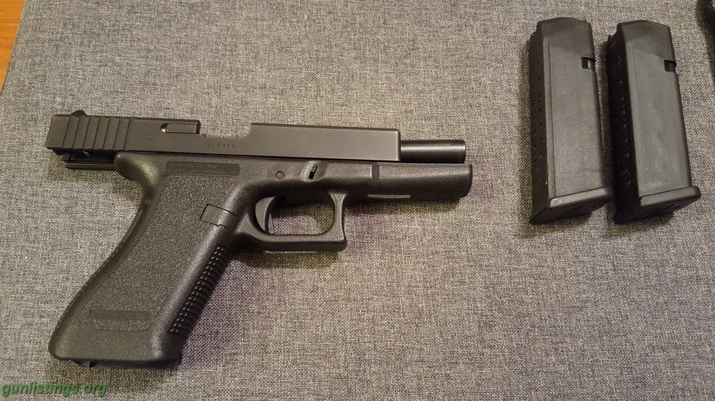 Pistols Glock 17 - 9mm