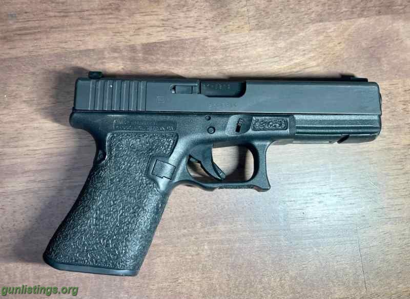 Pistols Glock 17 Gen4 With 19 Grip Length Stippling, Etc