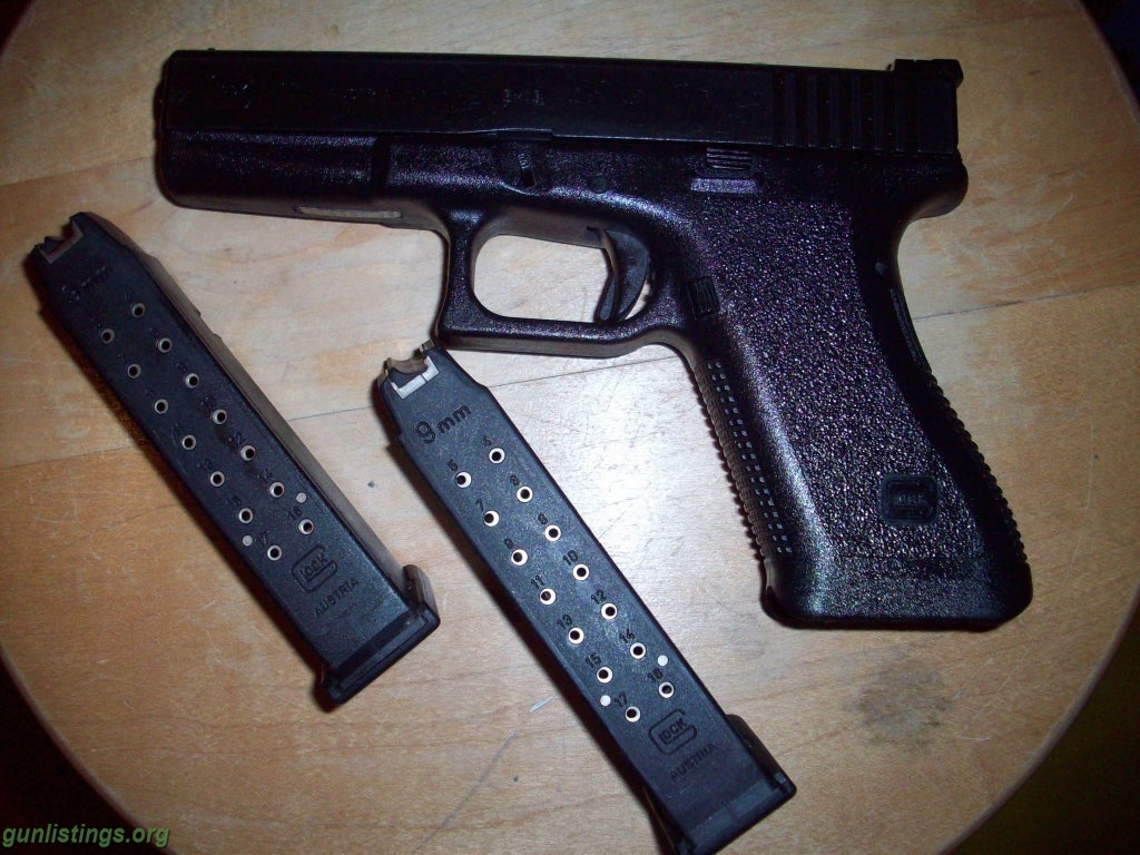 Pistols Glock 17 Gen 2