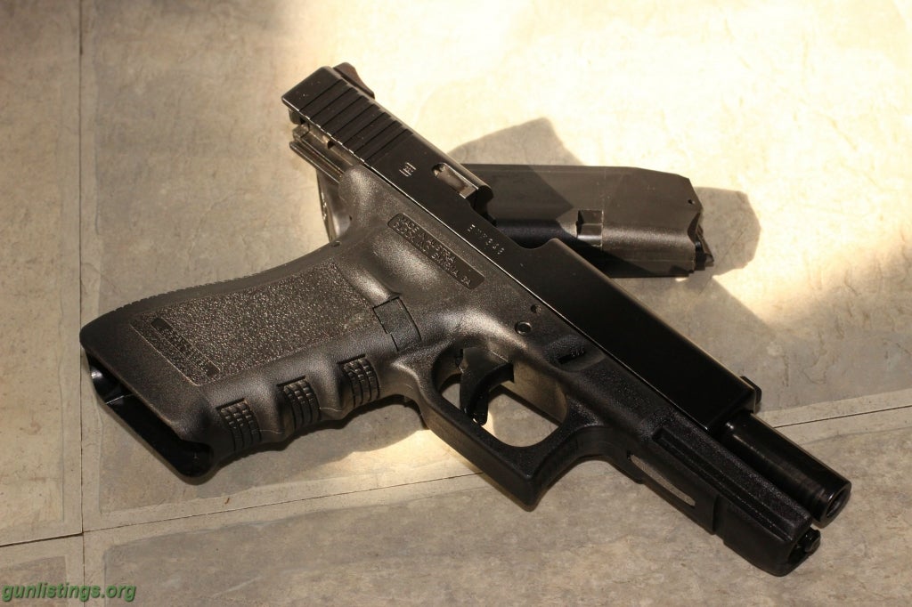 Pistols Glock 17 Gen 3 W/ Upgrades!