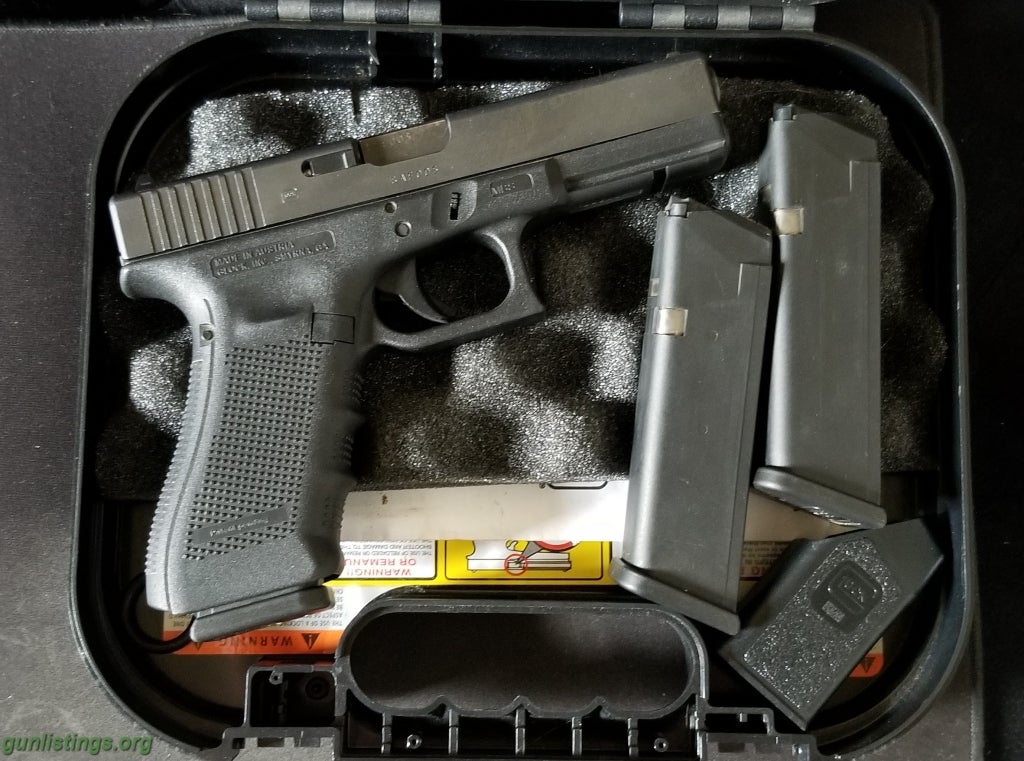 Pistols Glock 17 Gen 4