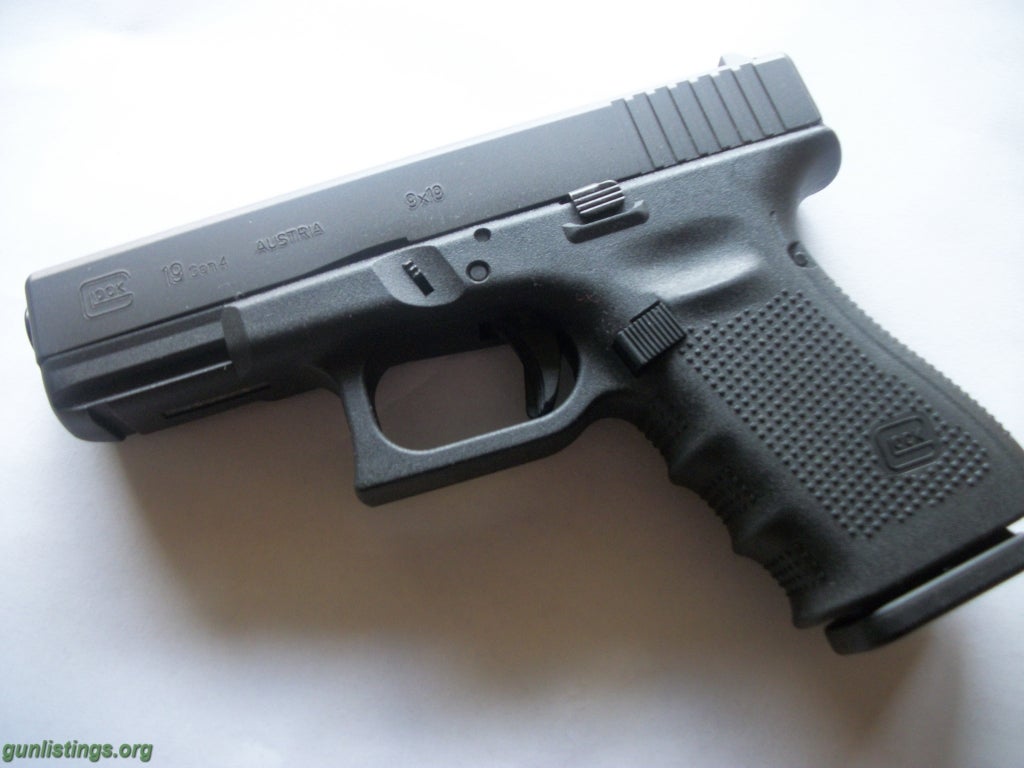 Pistols Glock 19. Gen4 9mm Lnib