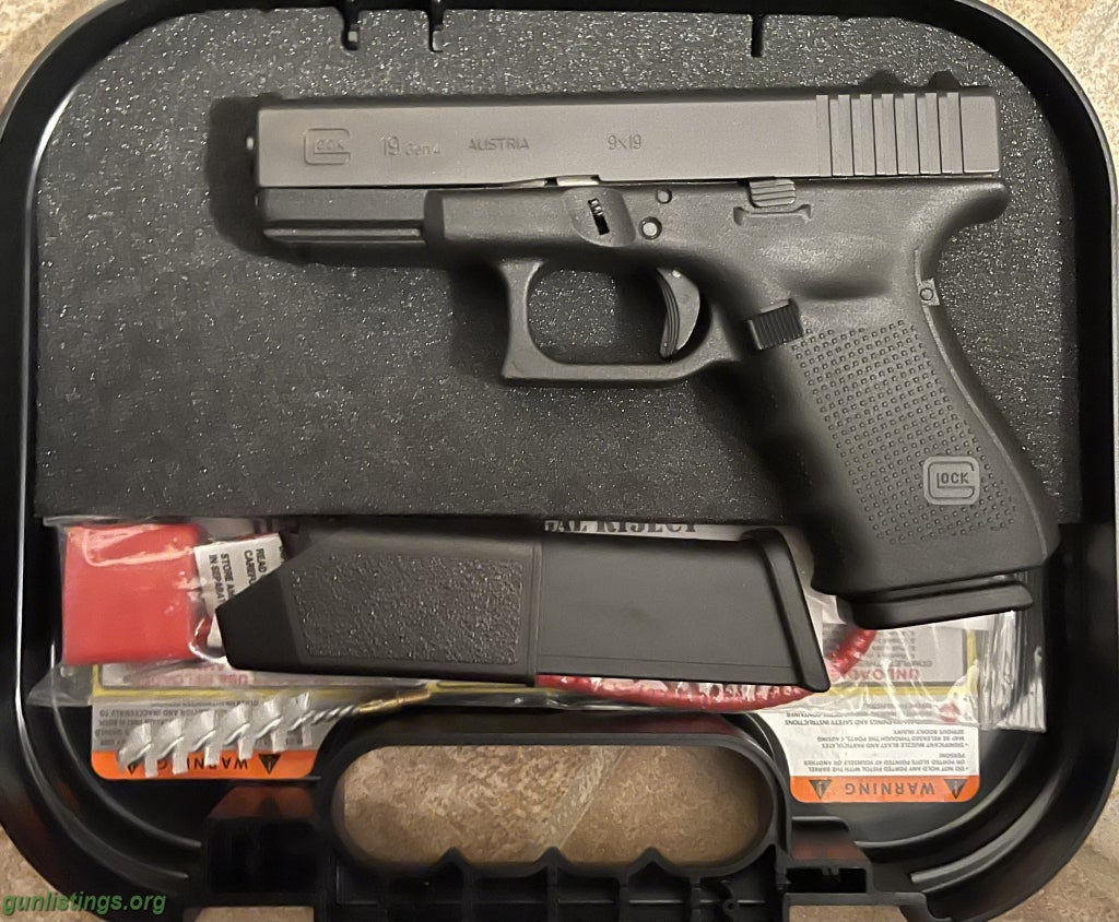 Pistols GLOCK 19 9 Mm