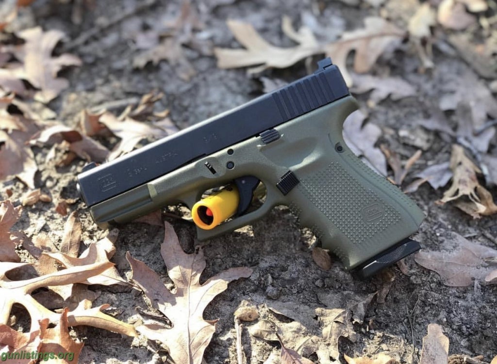 Pistols Glock 19 G4 Battlefield Green