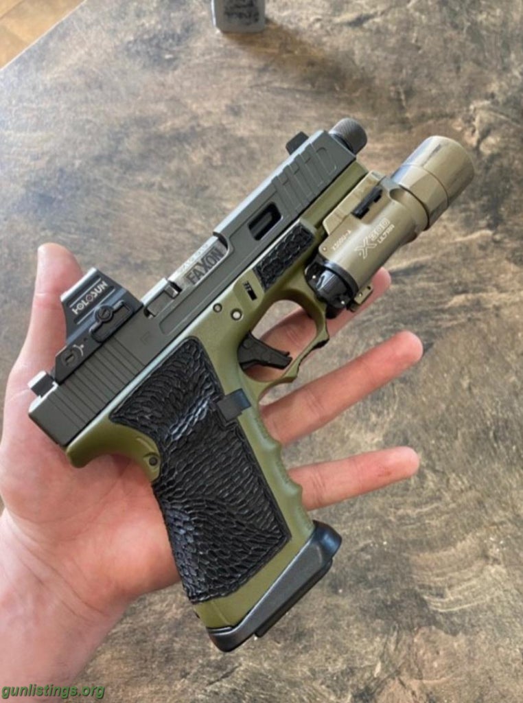 Pistols Glock 19 Gen4 W/ Holosun 507, Custom Slide Cerakote