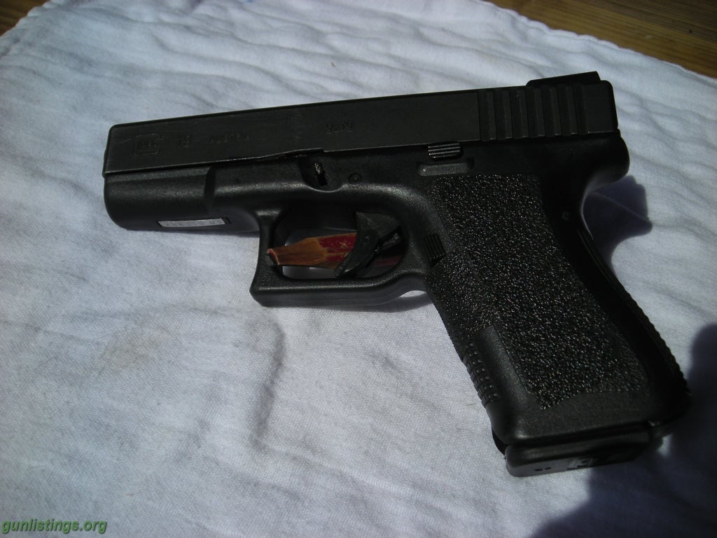 Pistols Glock 19 Gen 2