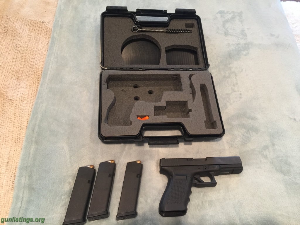 Pistols Glock 21 .45 Caliber