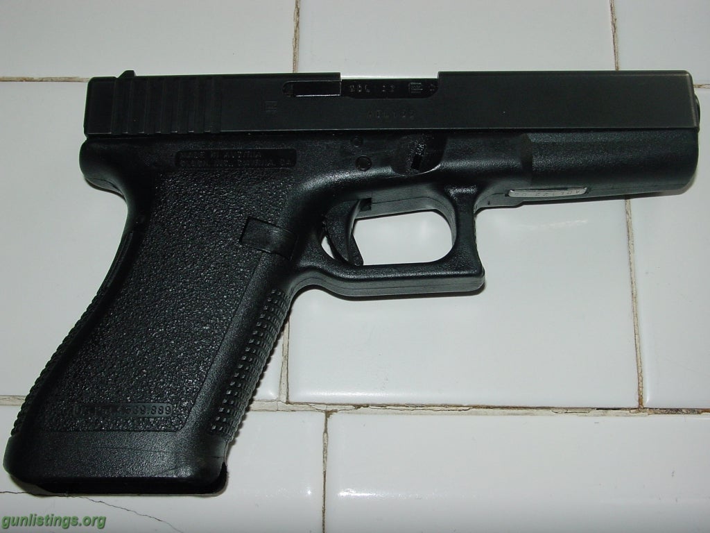 Pistols Glock 21 2nd Generation 45 With 5 High Cap Magazines