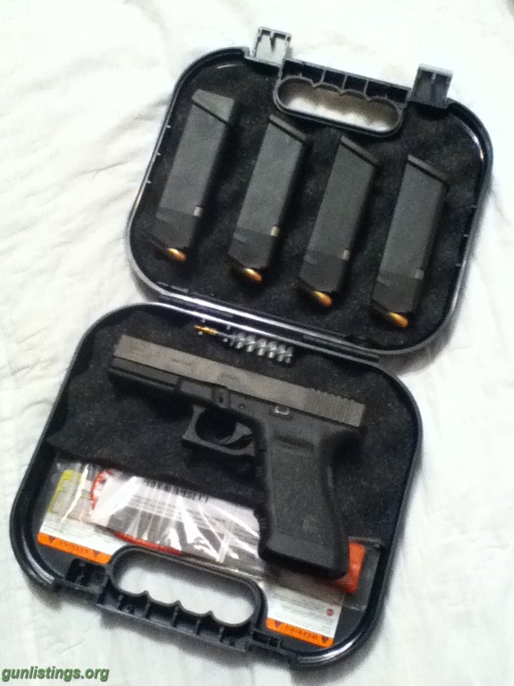 Pistols Glock 21 Gen3 With 4 Mags