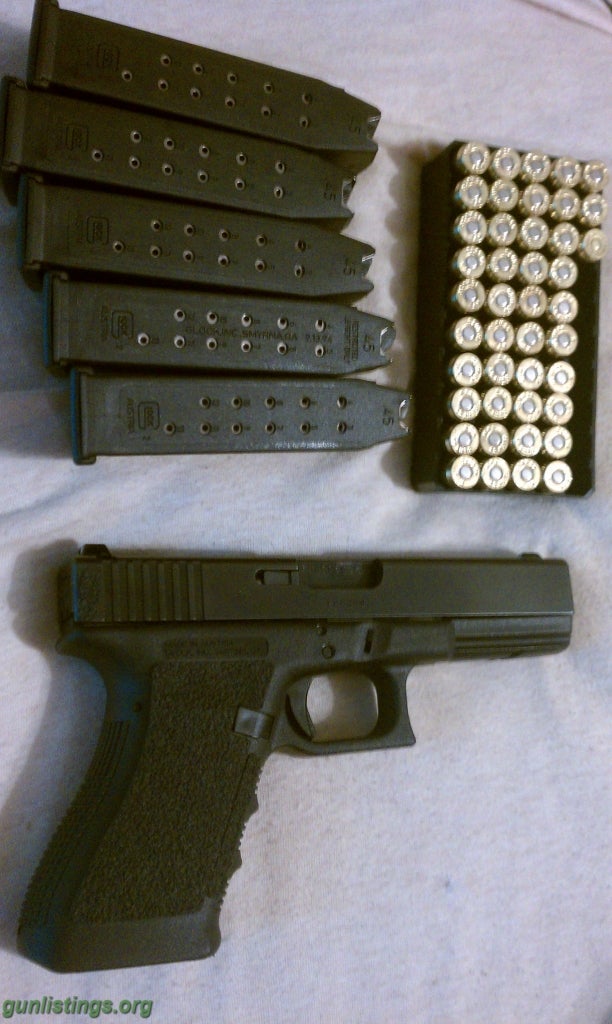 Pistols Glock 21 With Extras