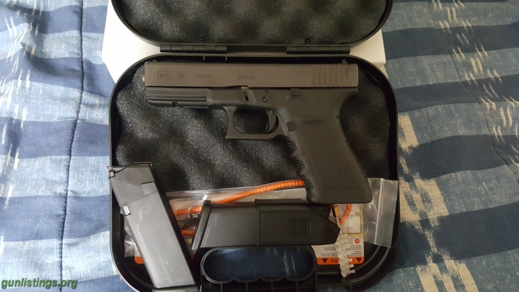 Pistols Glock 21SF