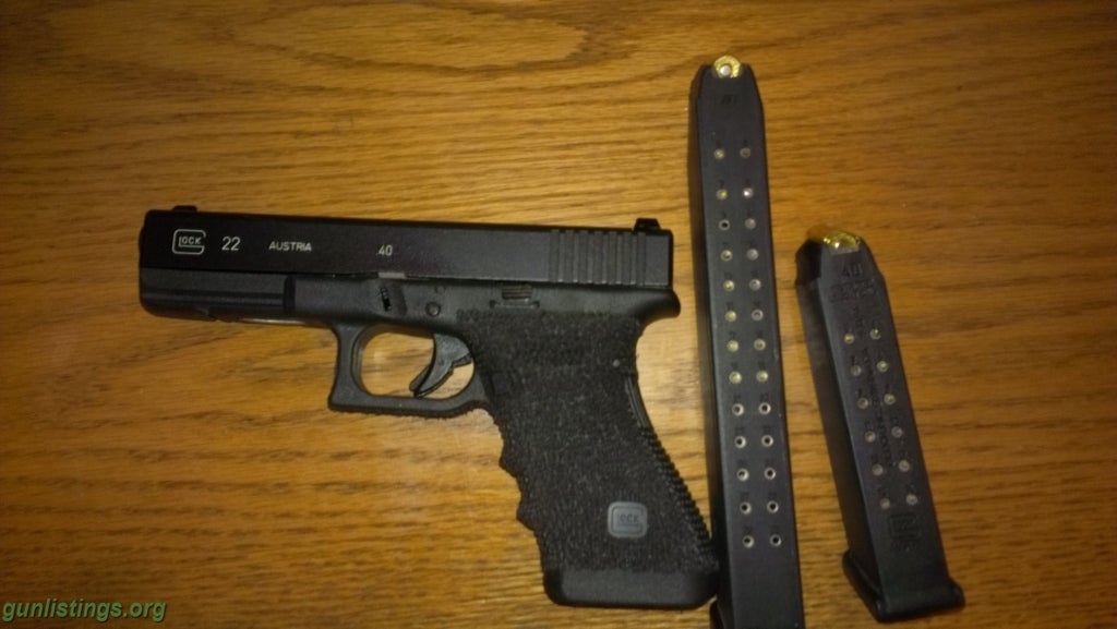 Pistols Glock 22, Custom Grip, Hi-cap, Night Sites