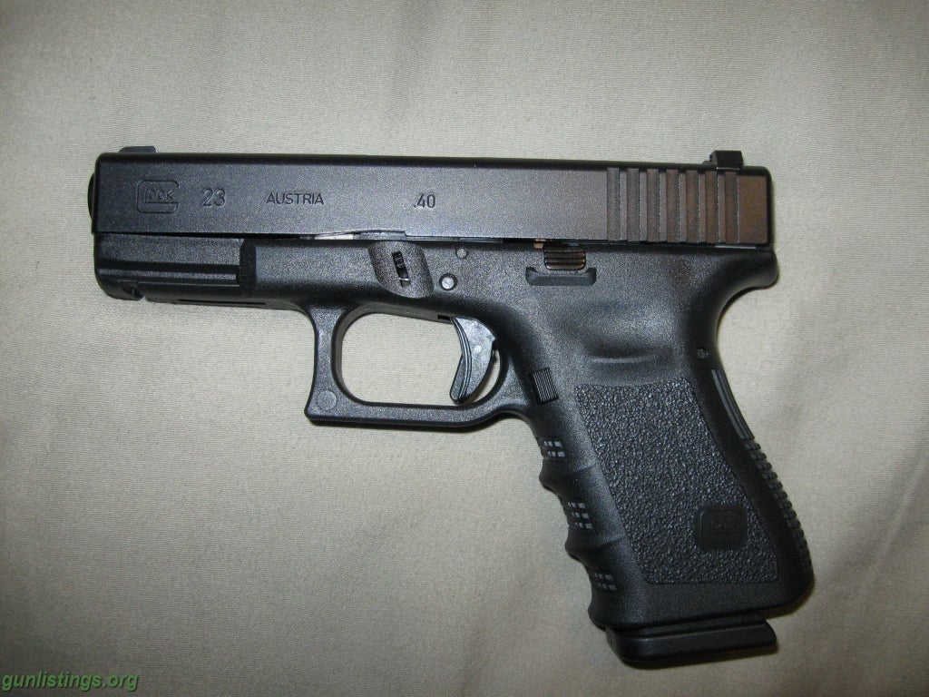 Pistols Glock 23 .40cal