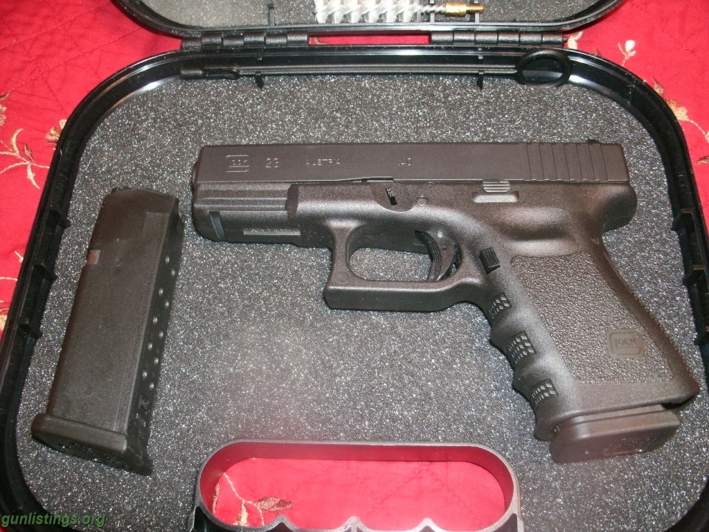 Pistols Glock 23 3rd Gen .40cal