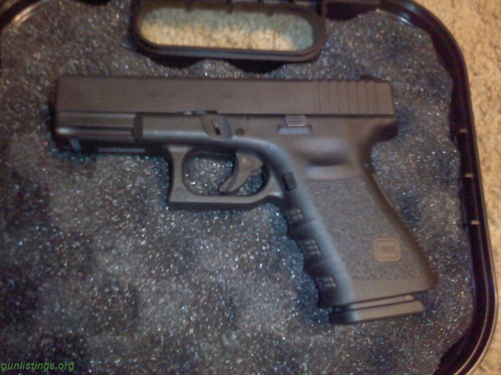 Pistols Glock 23