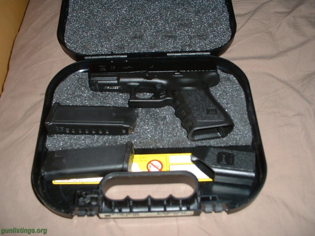 Pistols GLOCK 23 Third Gen.