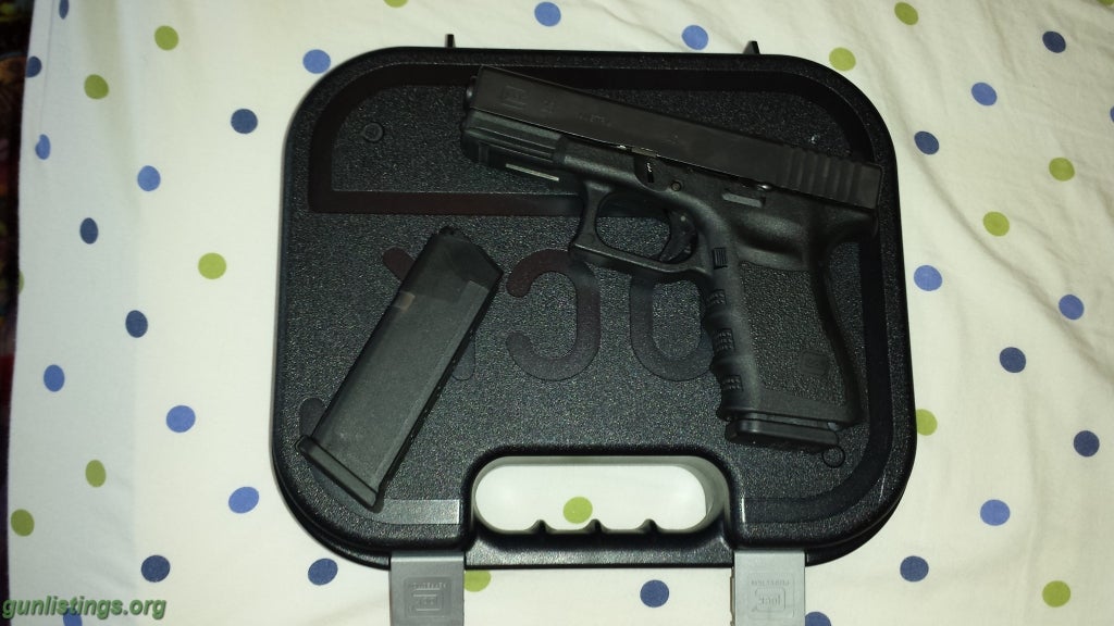 Pistols Glock 23 Gen3 With Extras