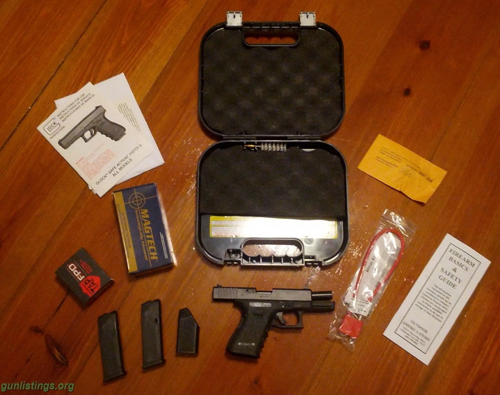 Pistols Glock 23 Gen 3, Like New