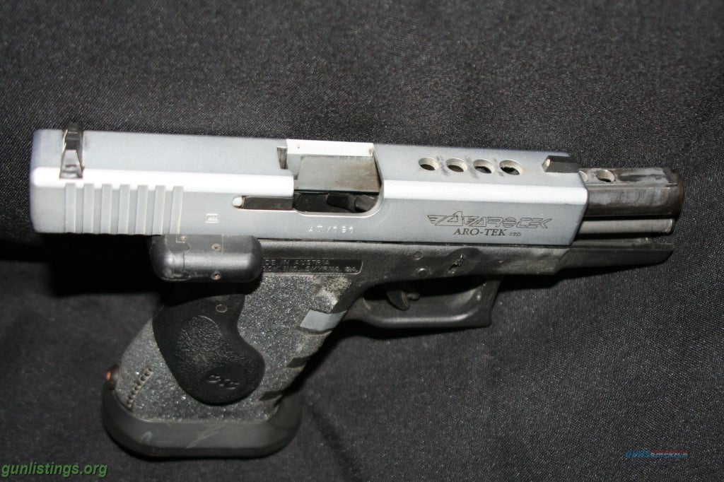 Pistols Glock 23, Ported, W Laser Grip