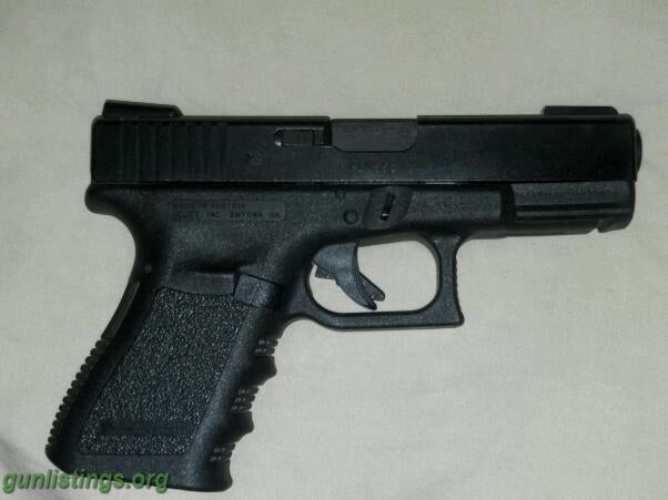 Pistols Glock 23 With Night Sights