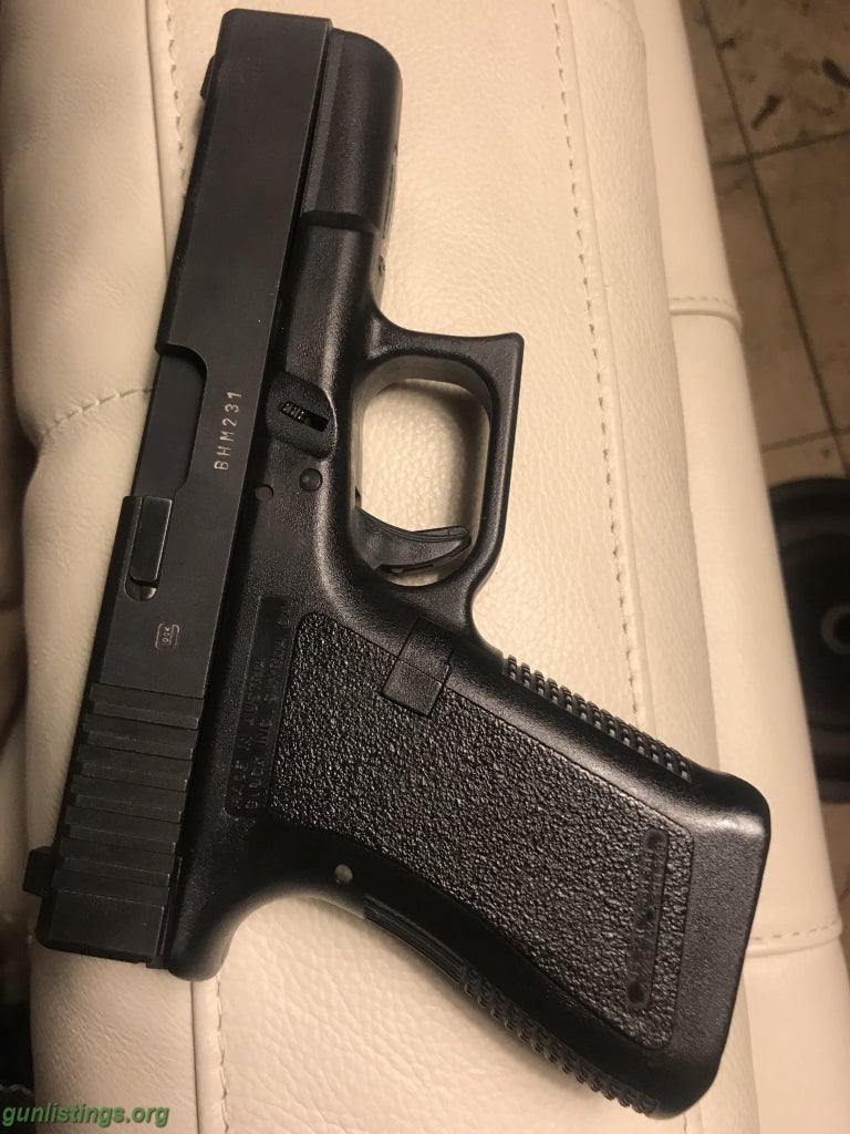 Pistols Glock 23 With Upgrades