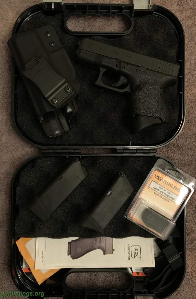 Pistols Glock 26 Gen 4 Like New, With Extras!