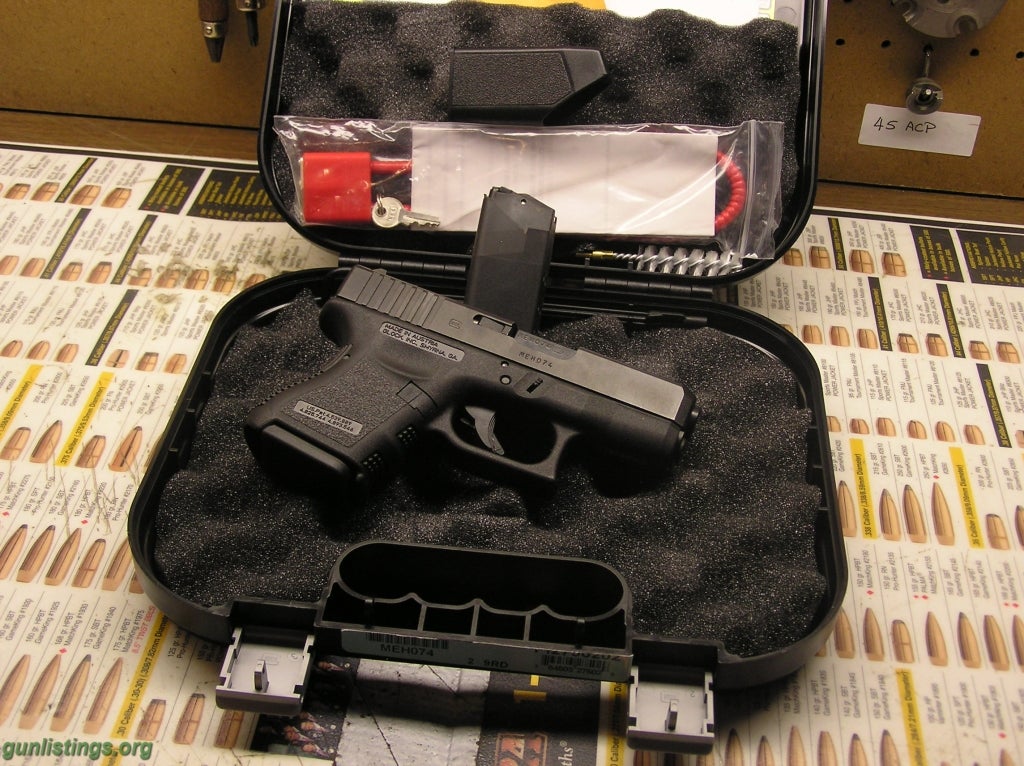 Pistols Glock 27 With Crimson Trace