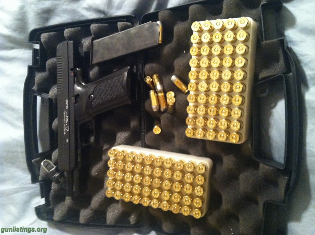 Pistols HI POINT 45ACP WITH 100 RDS OF AMMO!