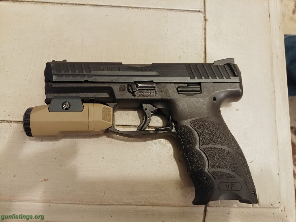 Pistols H&K VP9 W/accessories