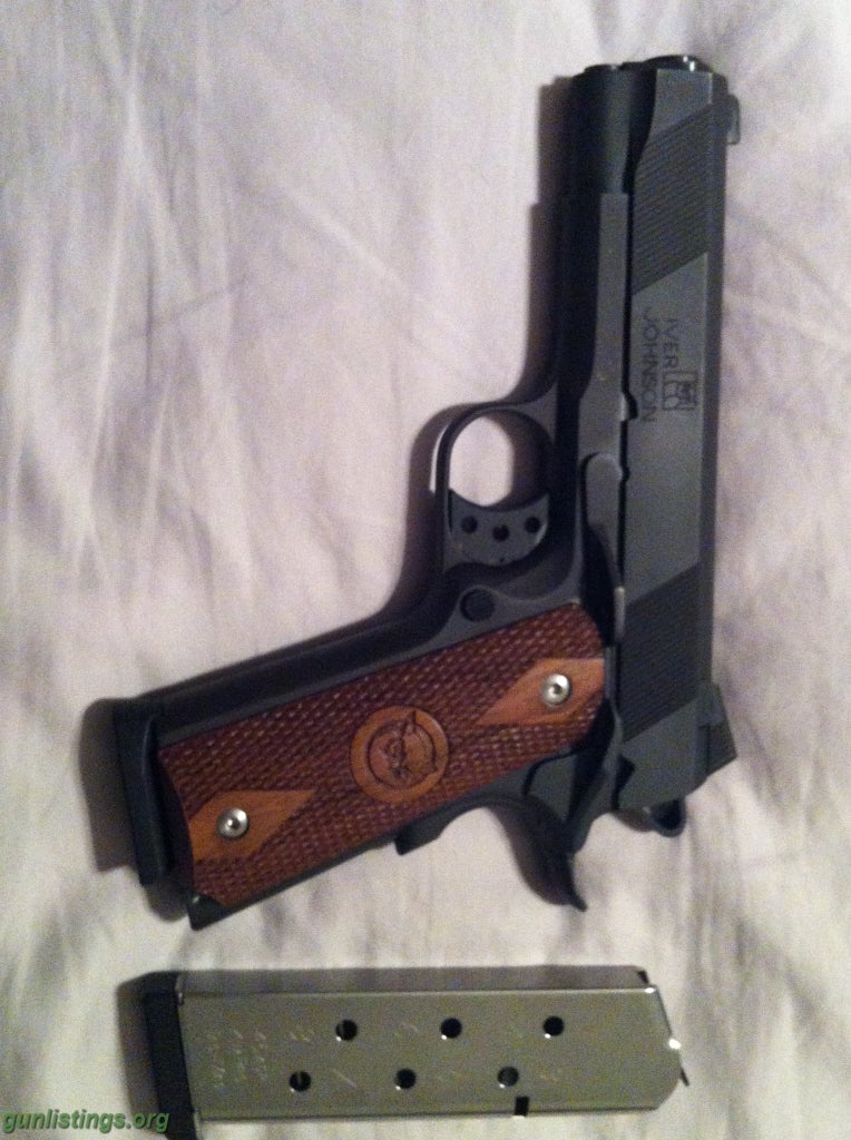 Pistols Iver Johnson Hawk 1911