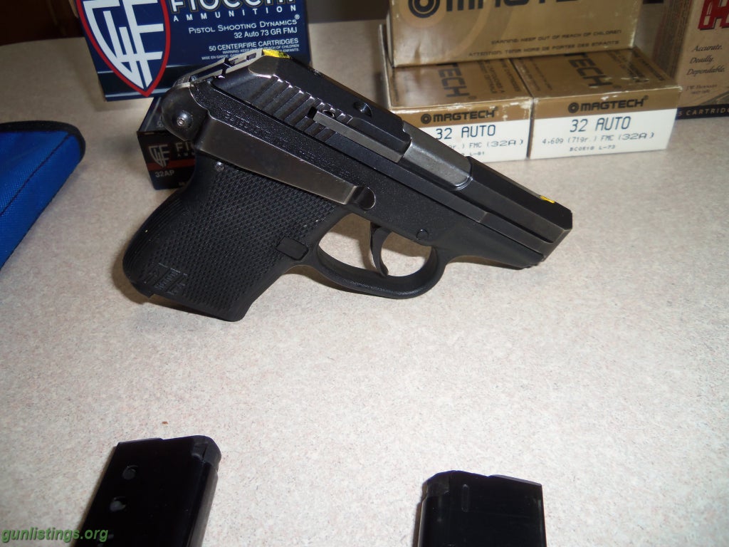 Pistols Kel-tec P32